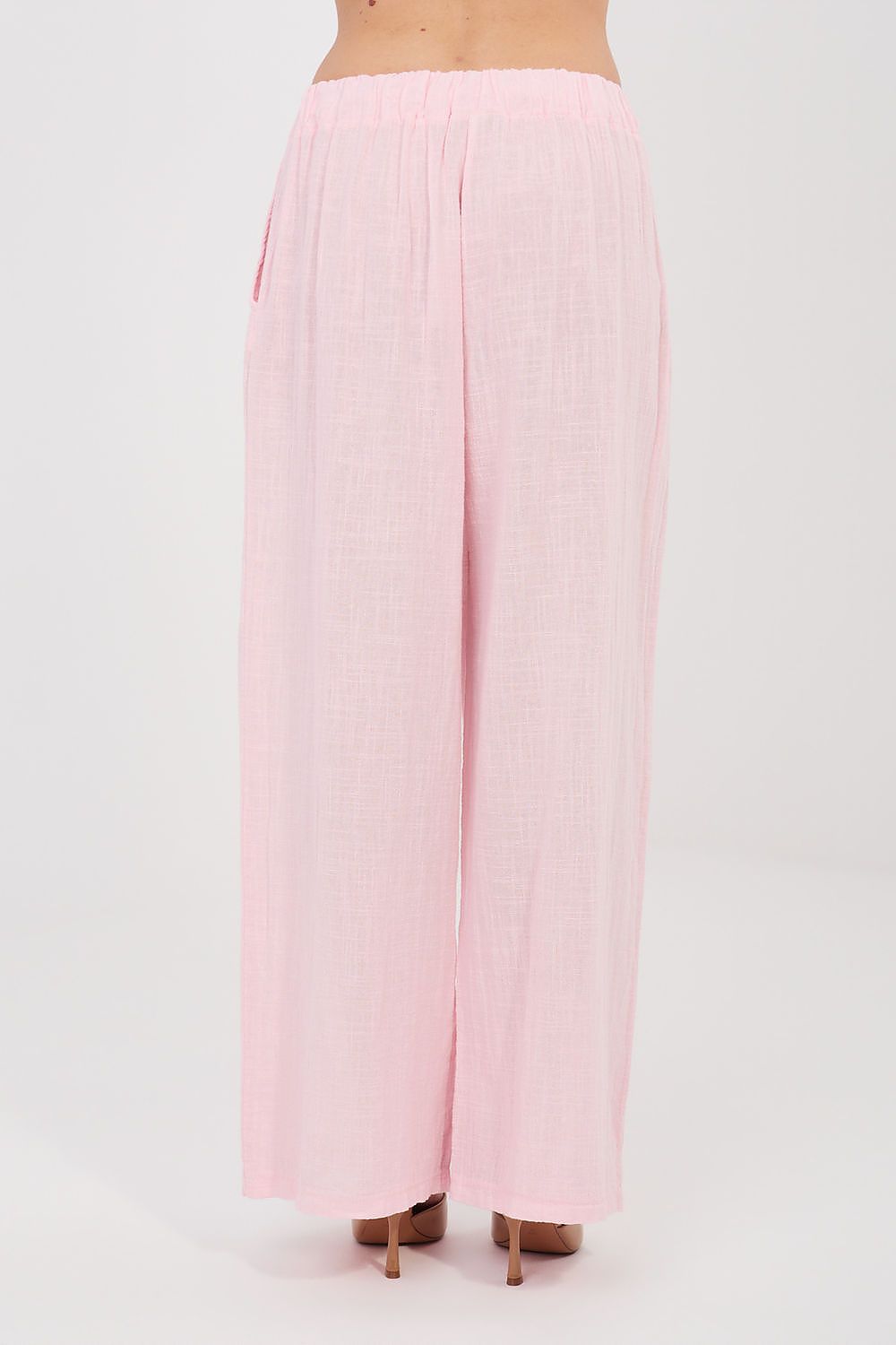 pink women trousers detail view
