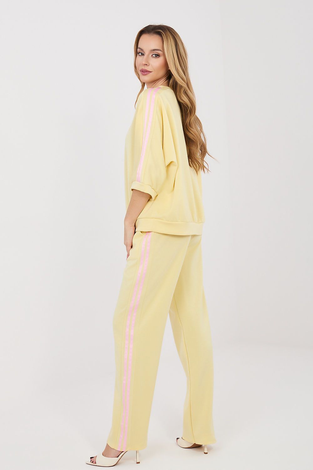 yellow matching set detail view