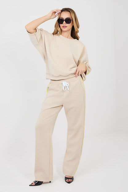 beige matching set front view