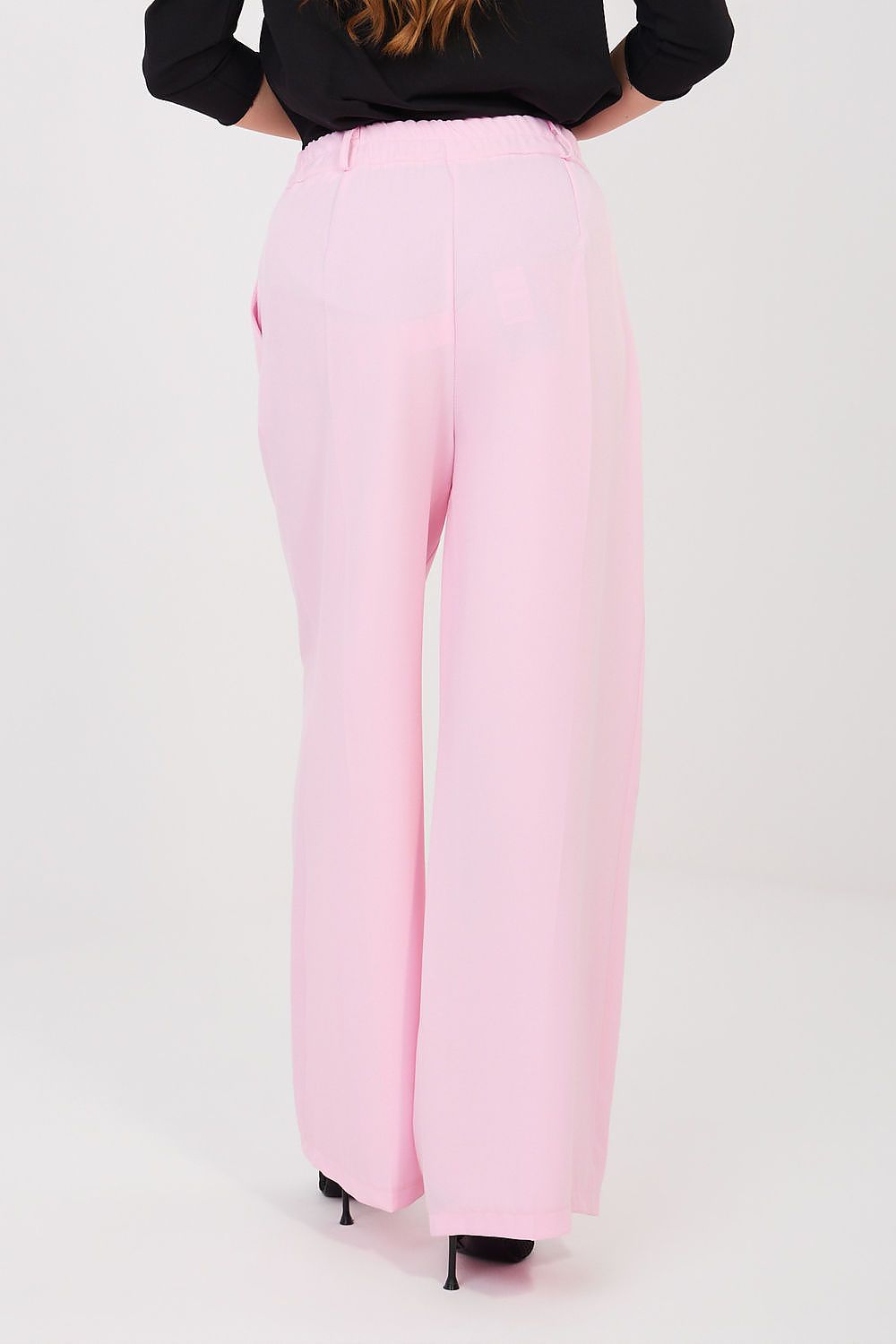pink women trousers detail view