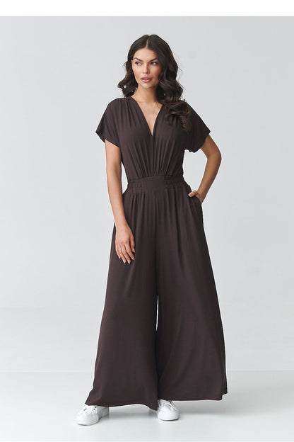 green short sleeve v-neck suit view 7