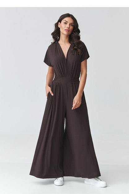 green short sleeve v-neck suit view 8