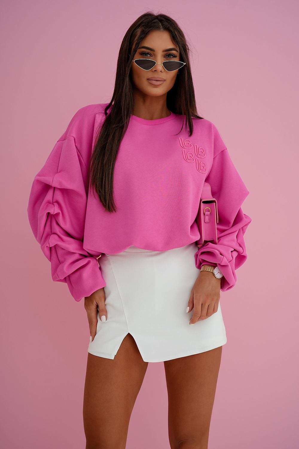 beige sweatshirt view 15