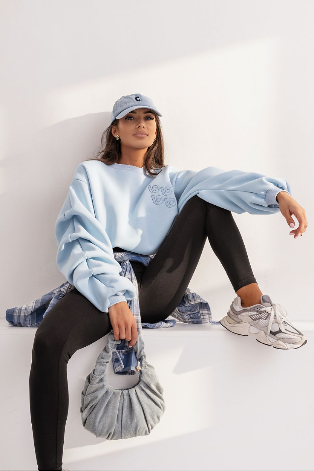 beige sweatshirt view 25