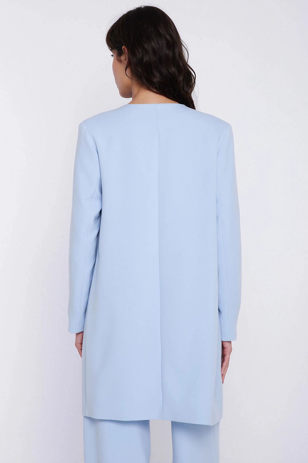 blue jacket detail view