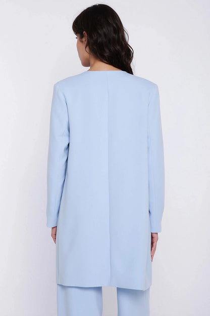 blue jacket detail view