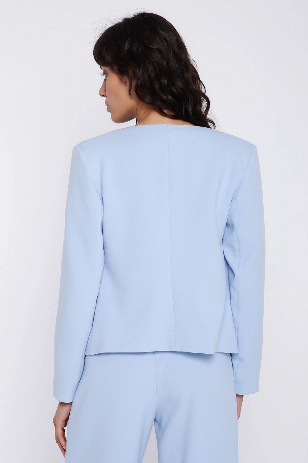 blue jacket detail view