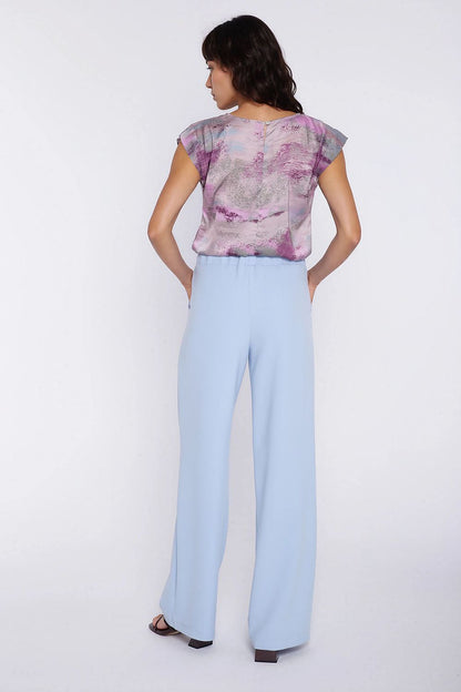 blue women trousers detail view