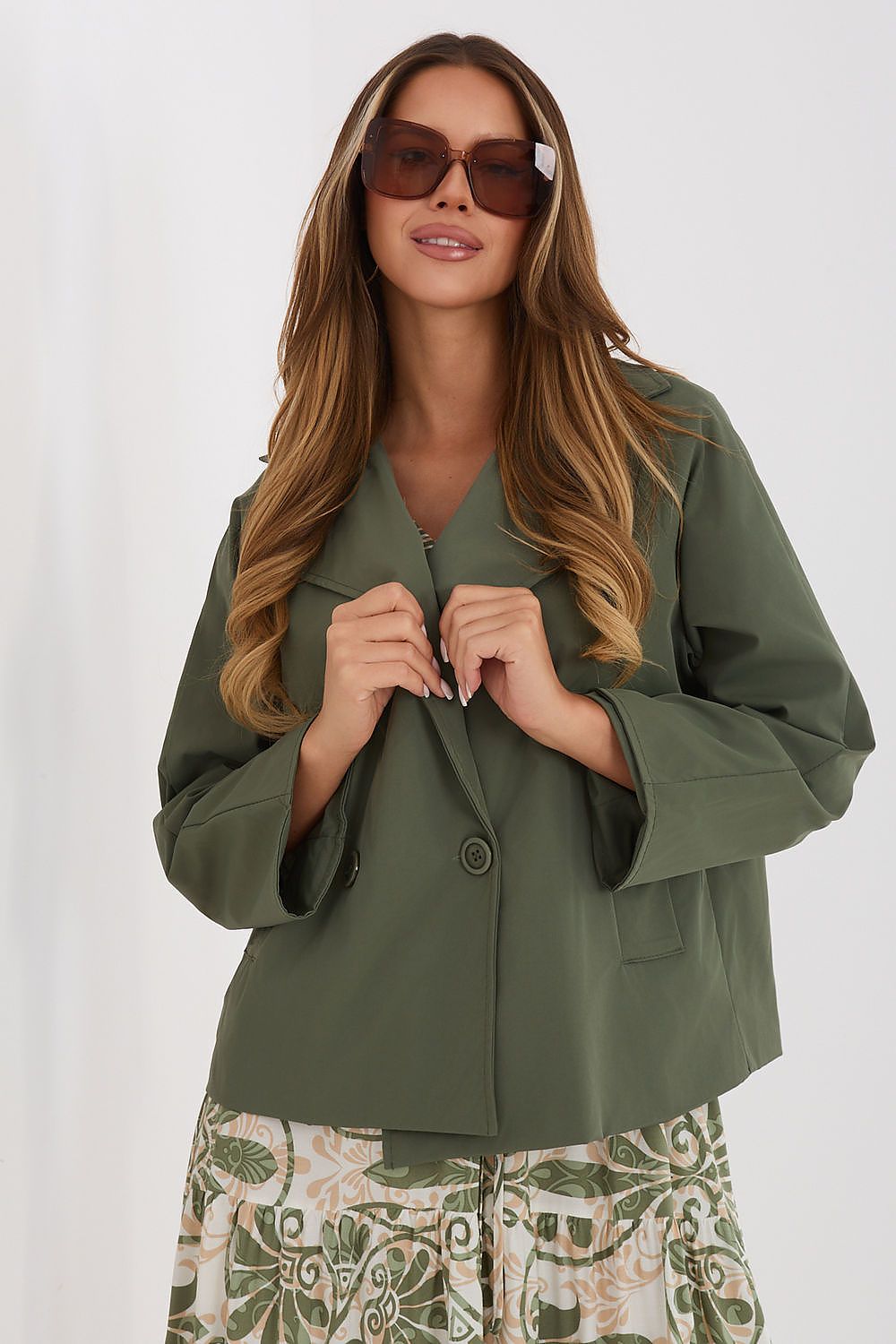 beige coat view 15