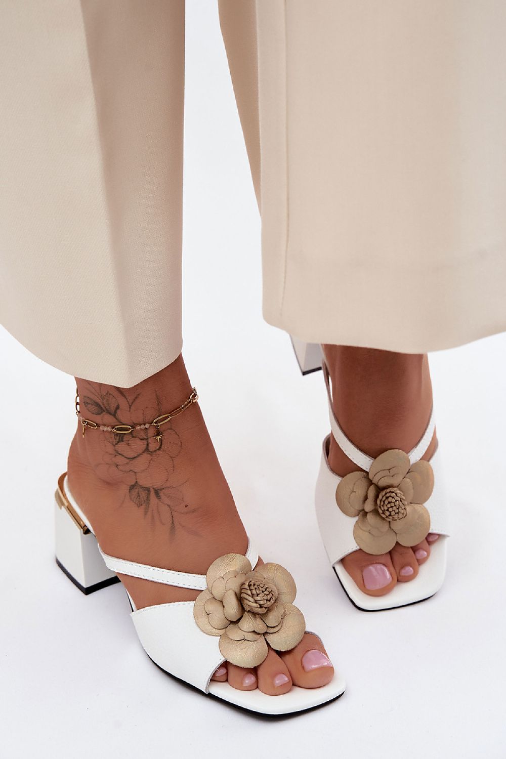 Women's Beige and White Leather Block Heel Heeled Sandals view 7