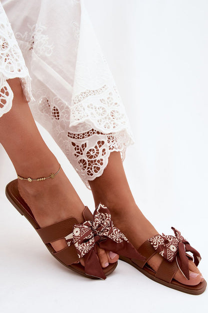 Women's Brown and Beige Faux Leather 1.5 Cm Heel Flip-flops detail view