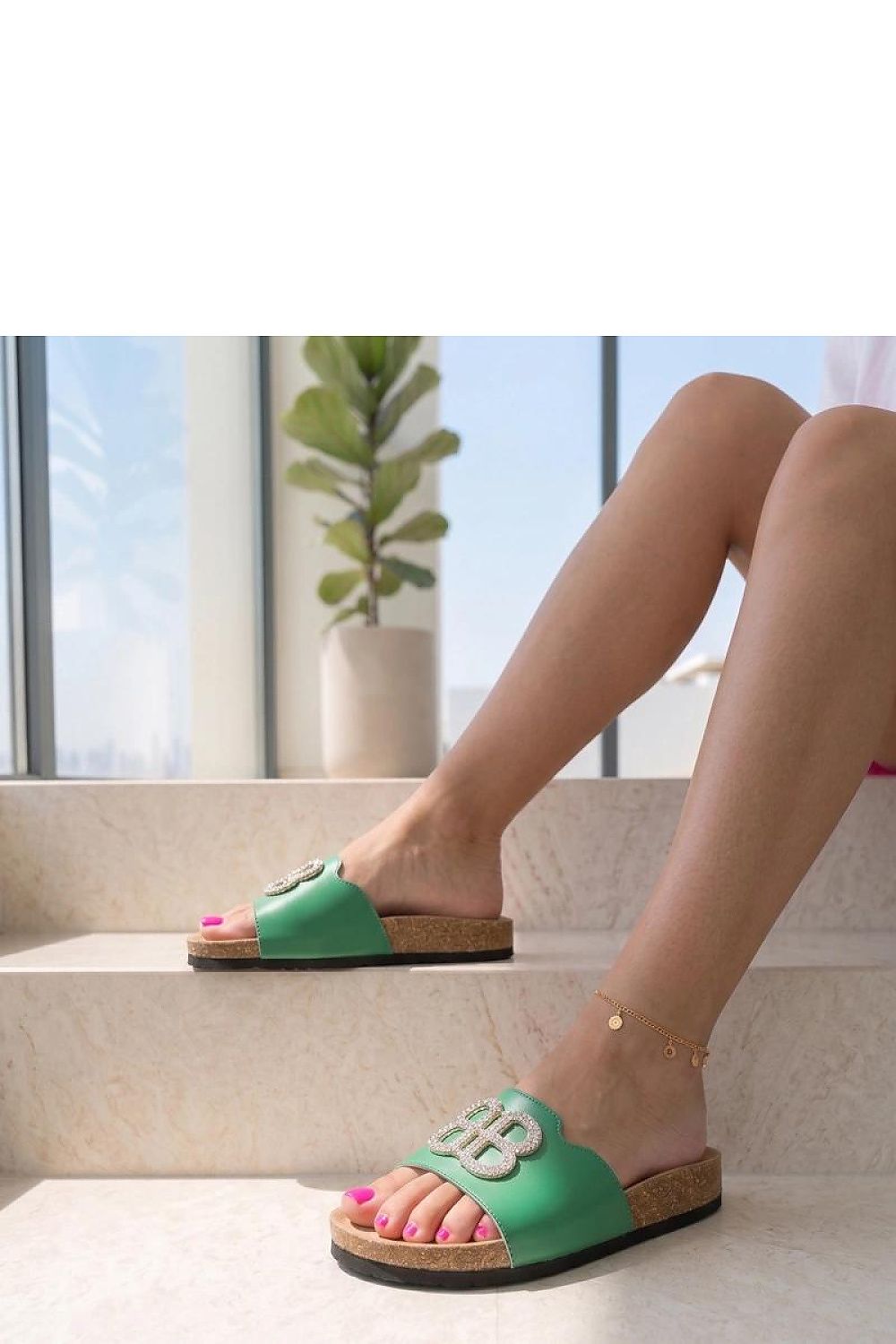 Women's Green Faux Leather Platform Sole Flip-flops front view