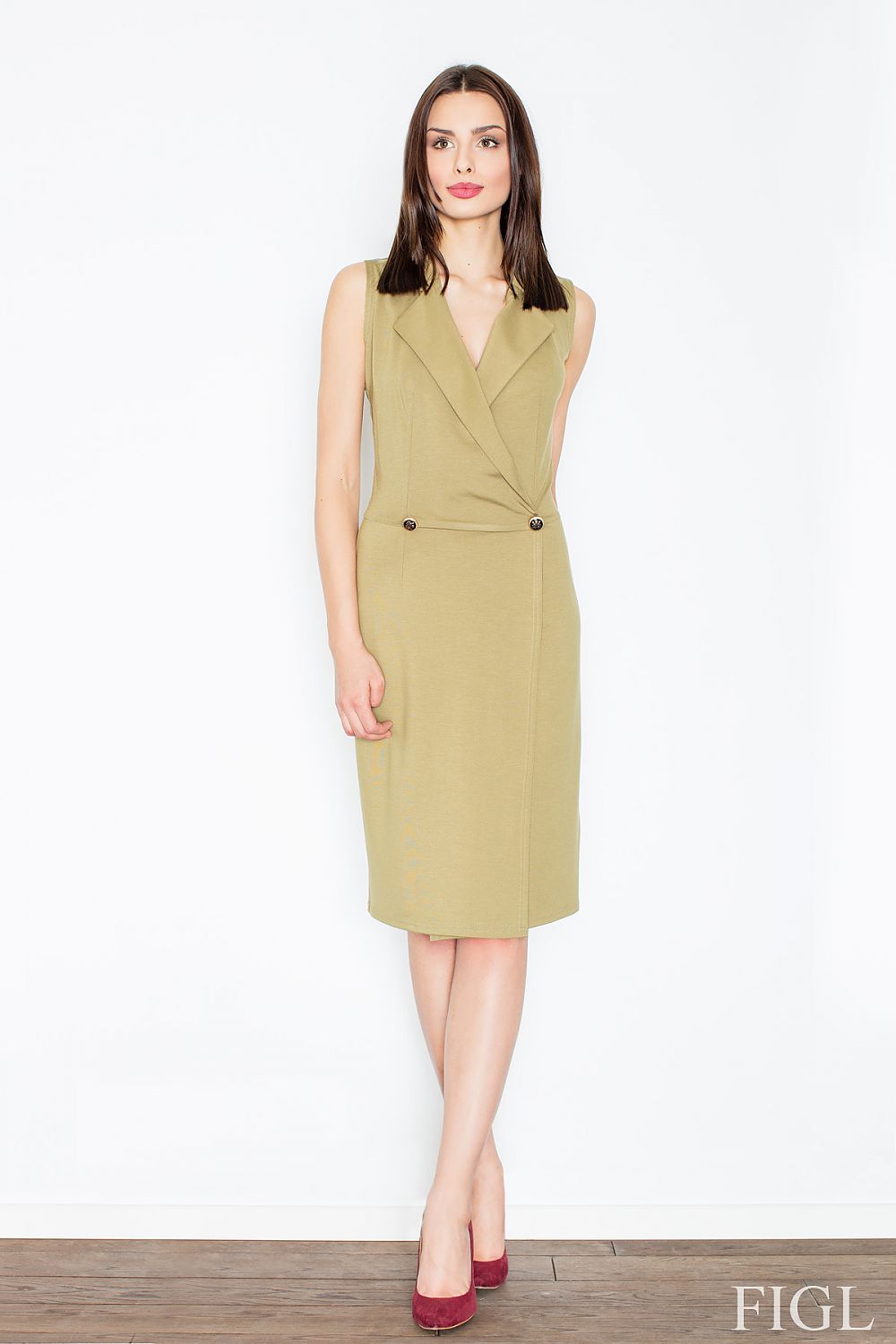Elegant Green Sleeveless Dress with Envelope Cut & Buttons