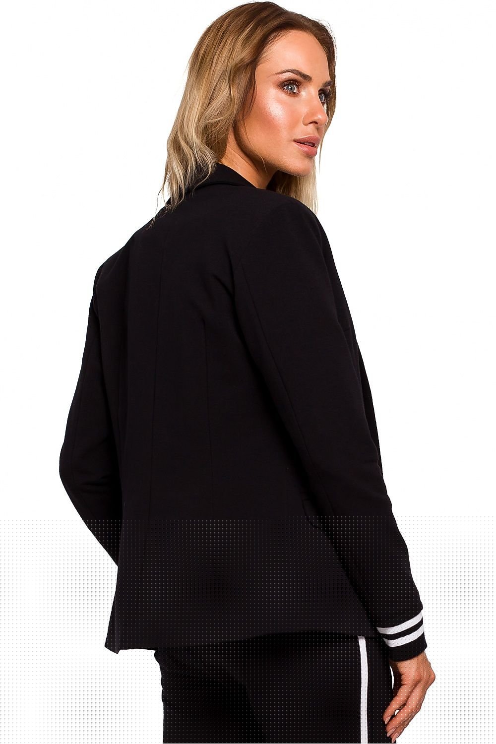 black jacket detail view