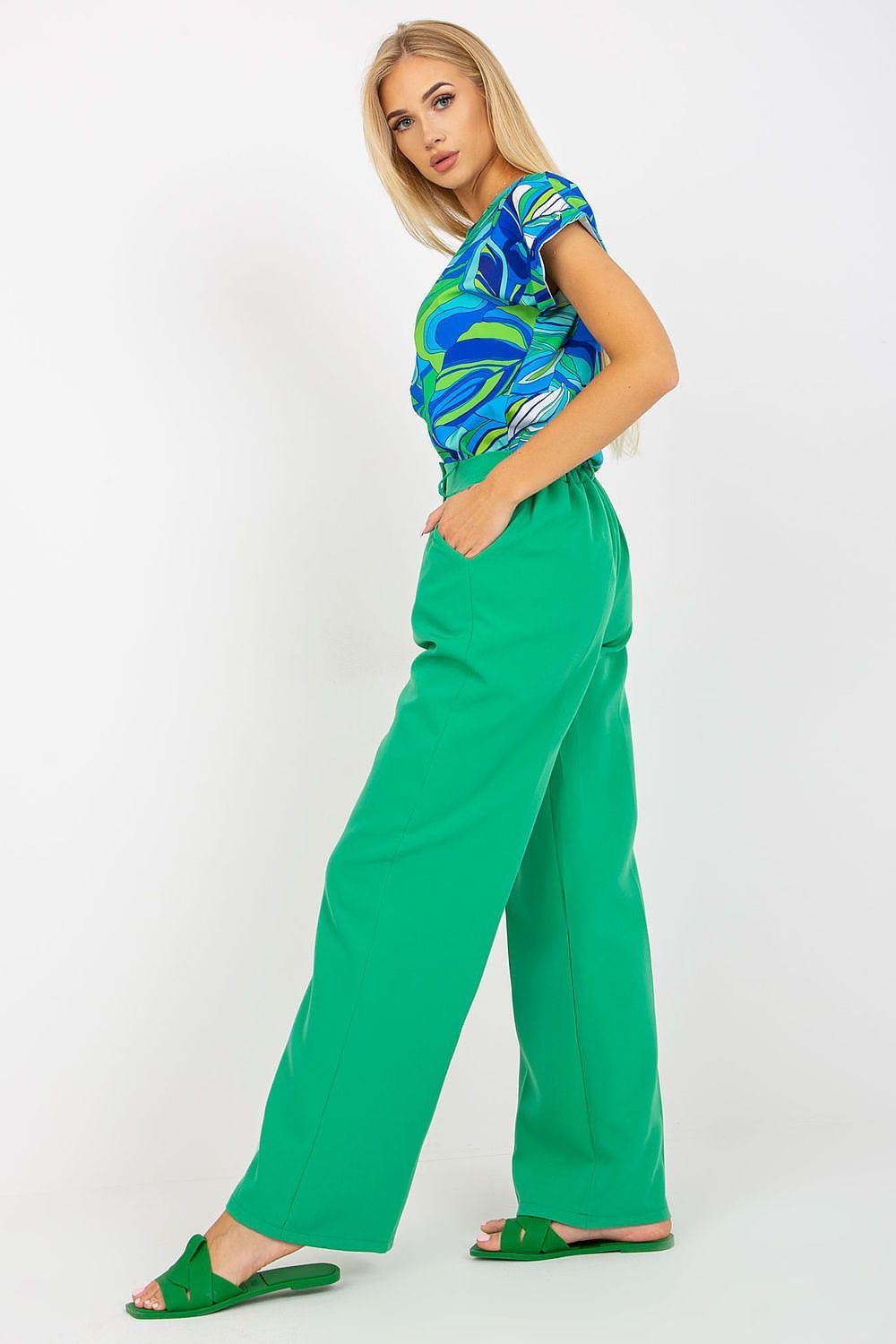 green women trousers detail view
