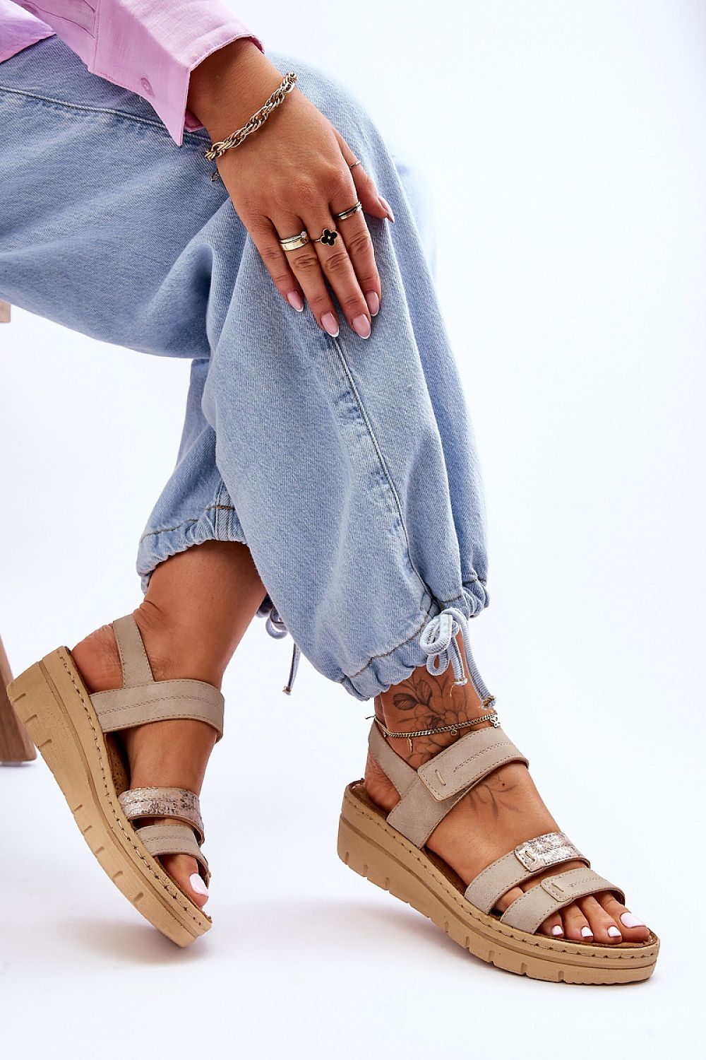 beige buskin detail view