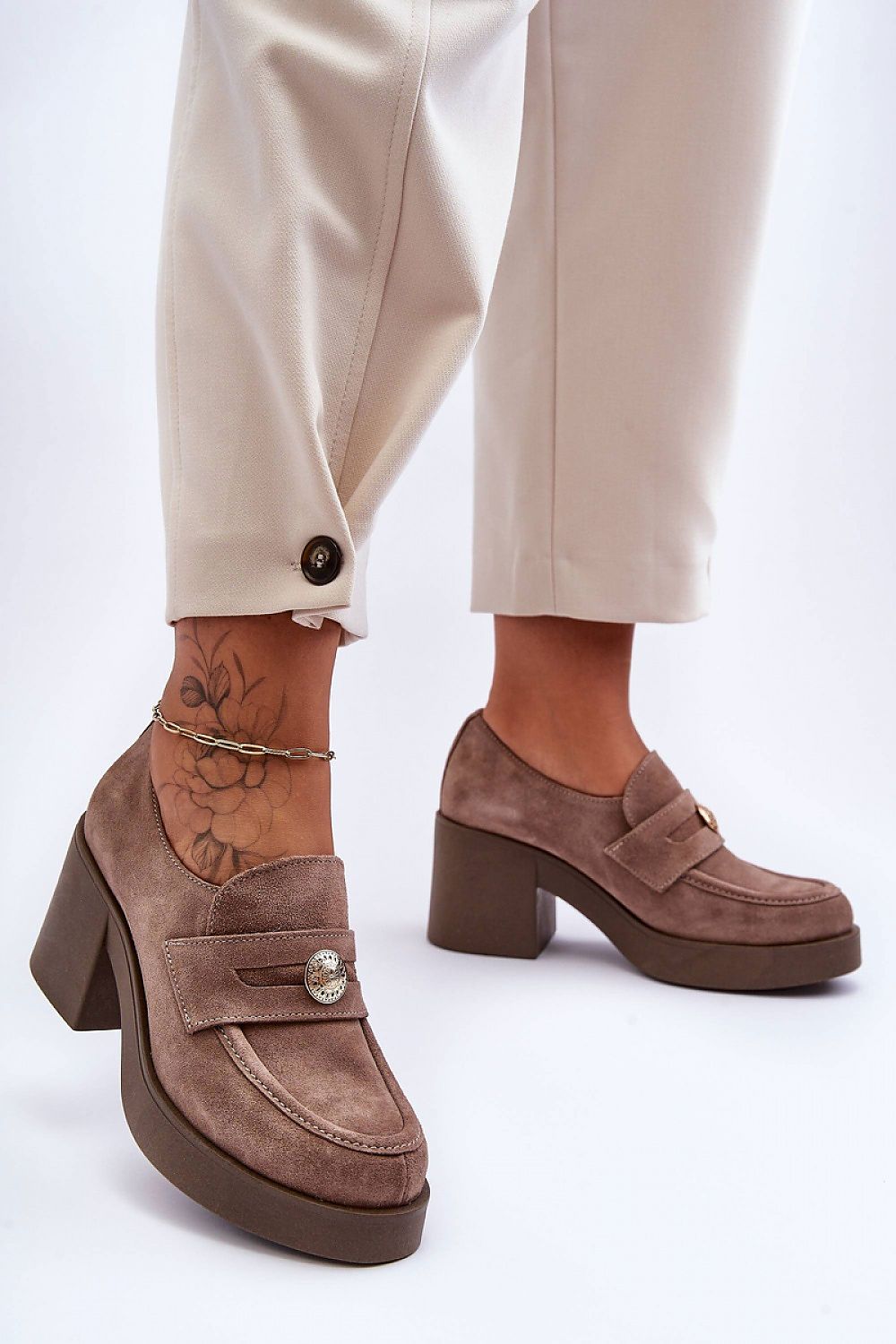 beige heeled low shoes alternate angle