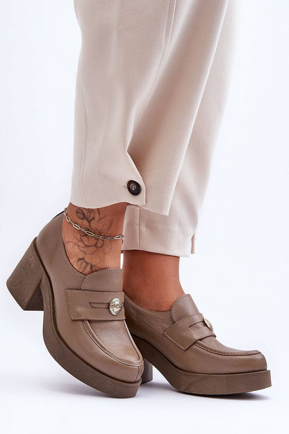 beige heeled low shoes view 6