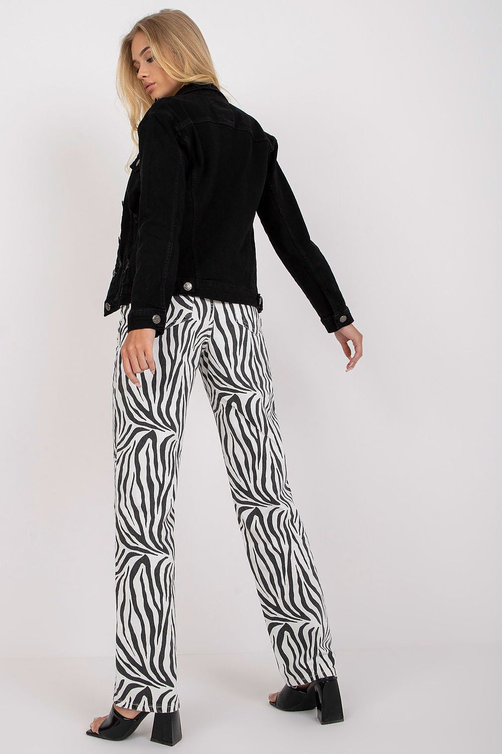 black long sleeve jacket detail view