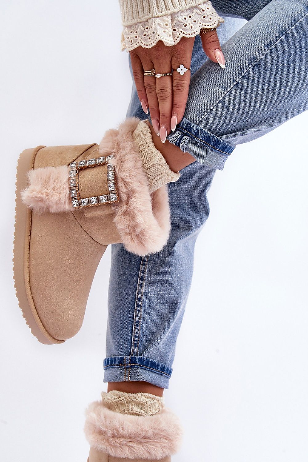 beige snow boots alternate angle