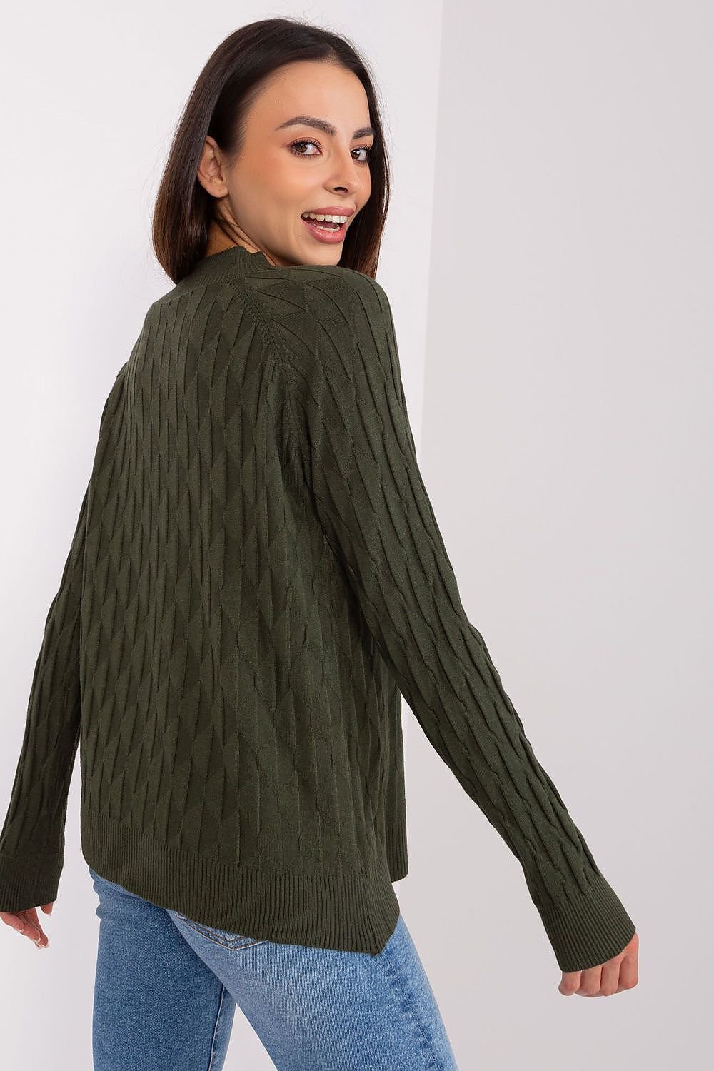 green long sleeve jumper detail view